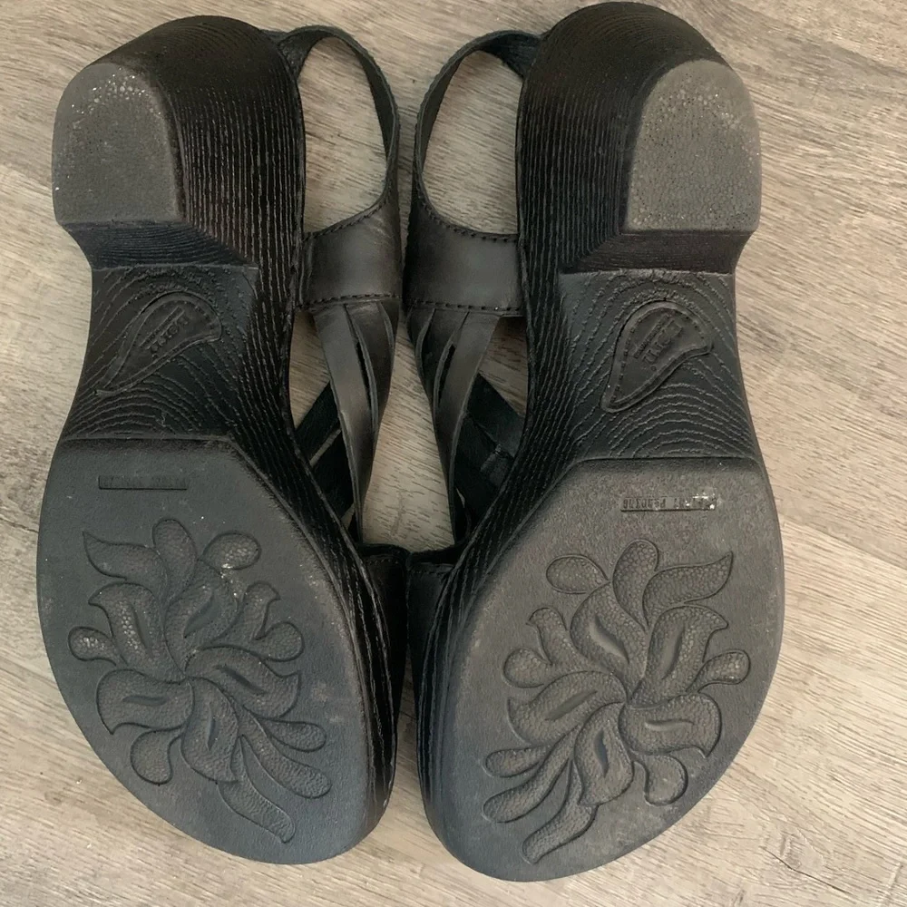 BORN Womens Crevalle Sandals size 10 - Picture 8 of 12